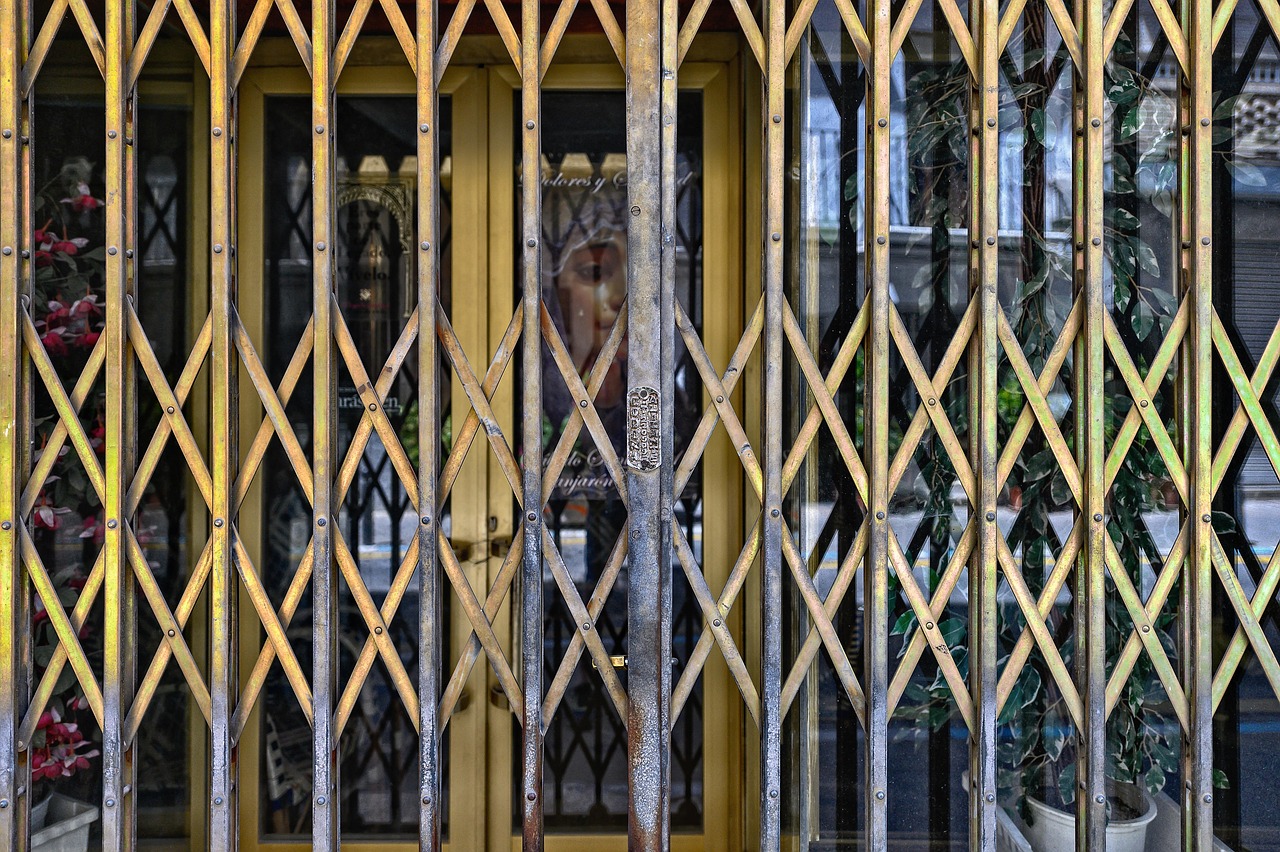 飞网ip实名账号：实名认证在VR技术中的应用